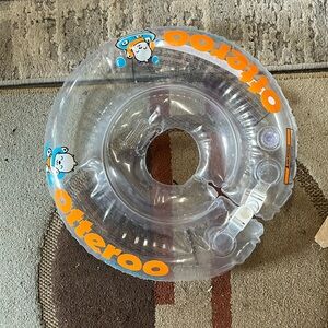 Otteroo baby float